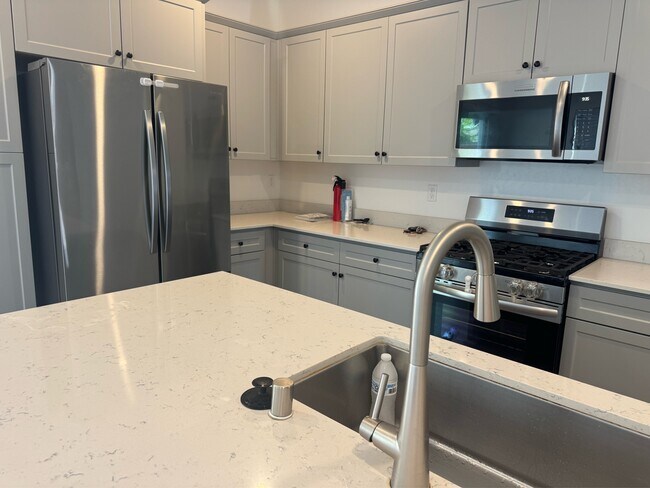 Building Photo - 3321 Mulberry Grv Wy