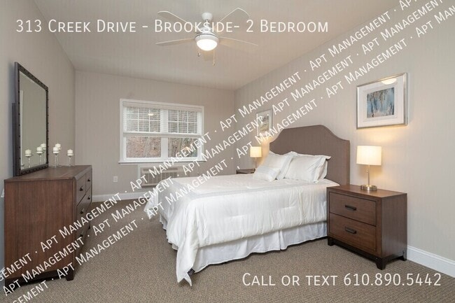 Building Photo - 313 Creek Dr