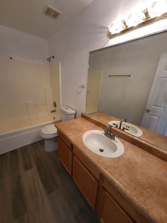 Building Photo - 30 Duffy Ct