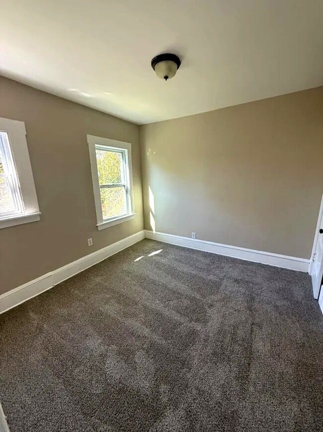 Building Photo - Charming Renovated Single-Family Home with Spacious Layout