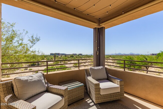 Building Photo - 20100 N 78th Pl