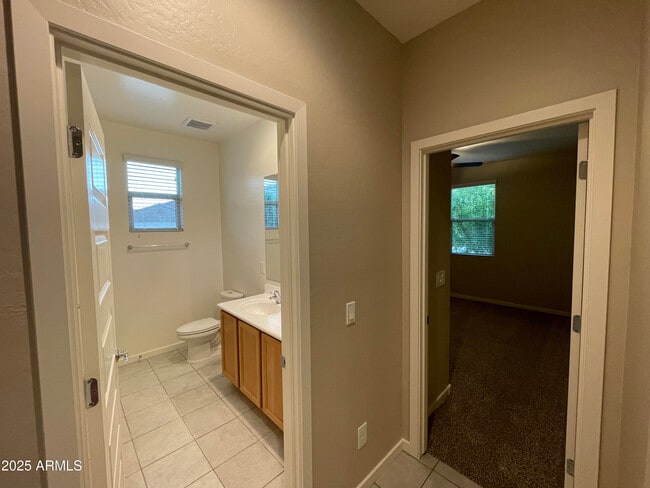 Building Photo - 735 W Micanopy Trl.