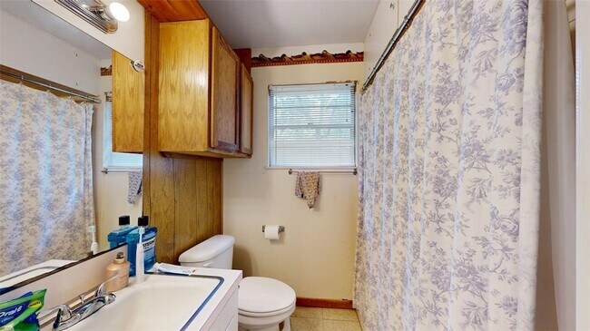 Building Photo - 4304 Aspen St