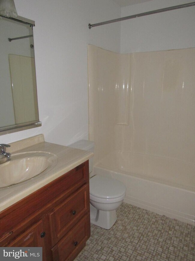 Building Photo - 259 Shirley Dr