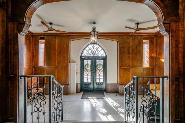 Building Photo - 2306 Park Pl Ave