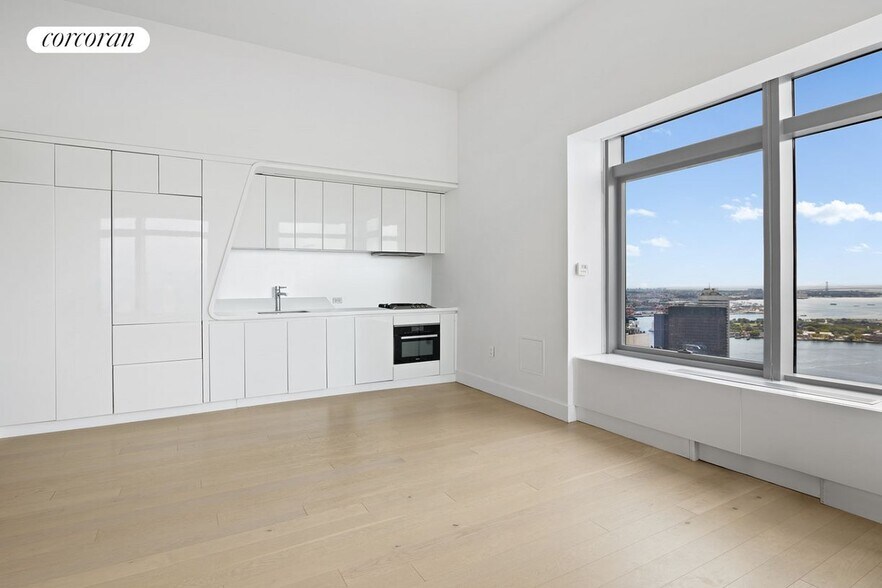 Building Photo - 123 Washington St