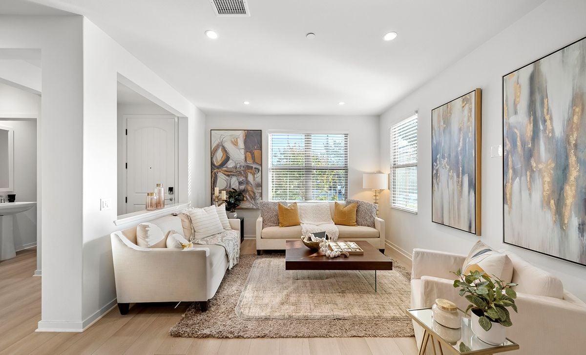 Building Photo - 106 Sunnyside