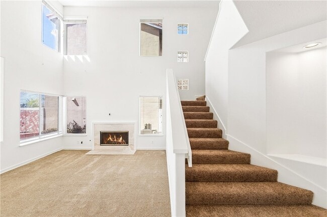 Building Photo - 5824 Spinnaker Bay Dr