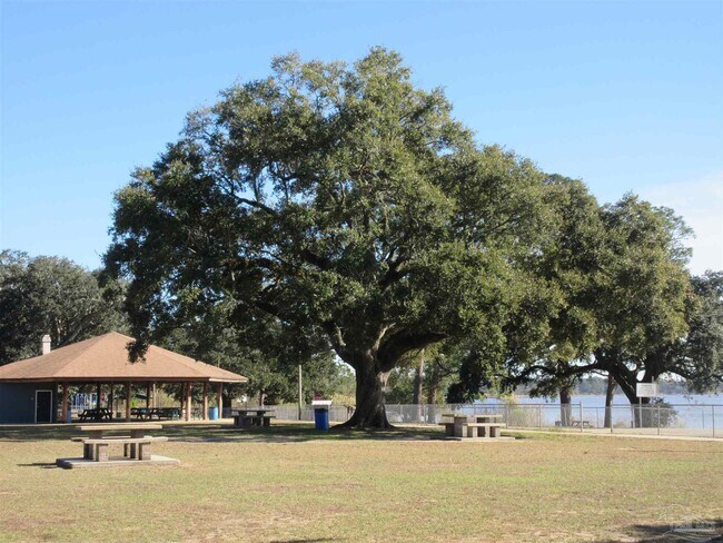 Building Photo - 4300 Santa Villa Dr