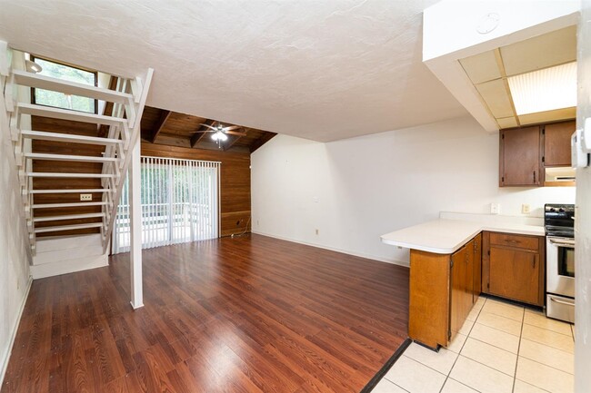 Building Photo - 1336 Rumba Ln