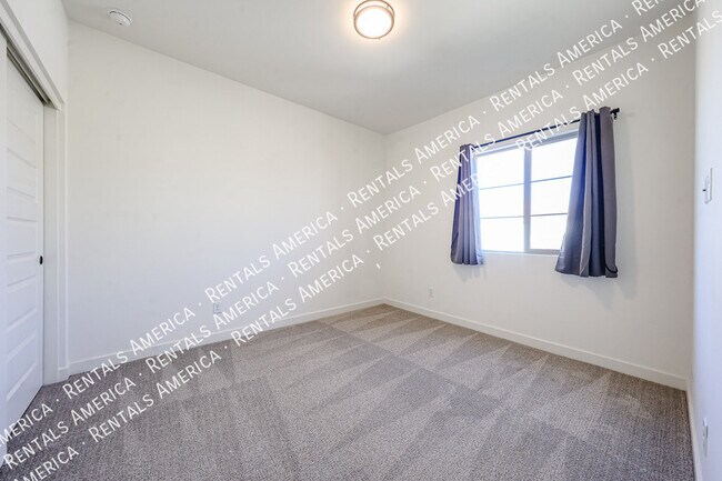 Building Photo - 12557 W Citrus Wy