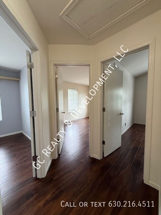 Building Photo - 308 Windsor-Unit A