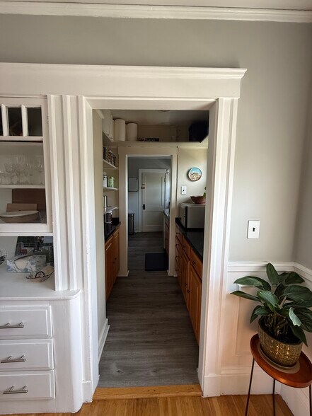 Building Photo - 56 Trapelo St