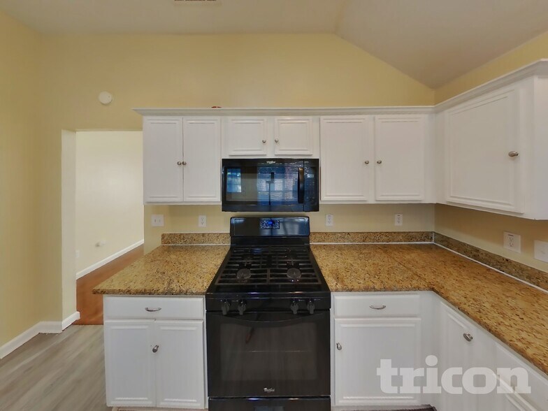 Building Photo - 2616 Spring Rain Dr