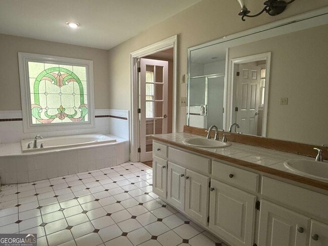 Building Photo - 307 Centennial Rd