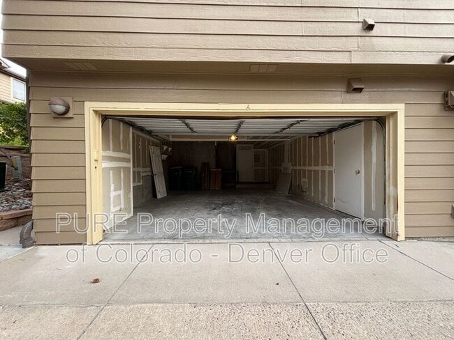 Building Photo - 6484 Silver Mesa Dr