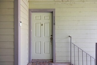 Building Photo - 4500 E Oltorf St