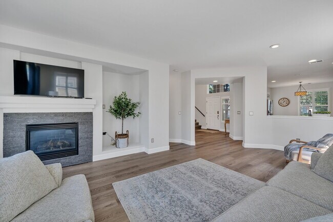 Building Photo - 10459 Summershade Ln