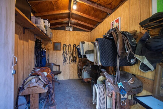 Building Photo - Discover Your Dream Sanctuary at Braemar Ranch, Yankee Farm!