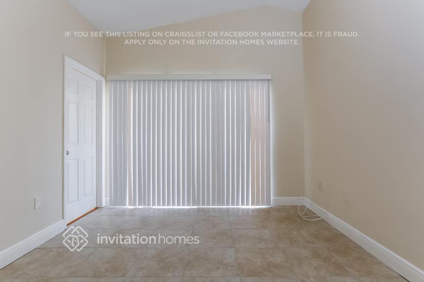 Building Photo - 12853 SW 146th Ln