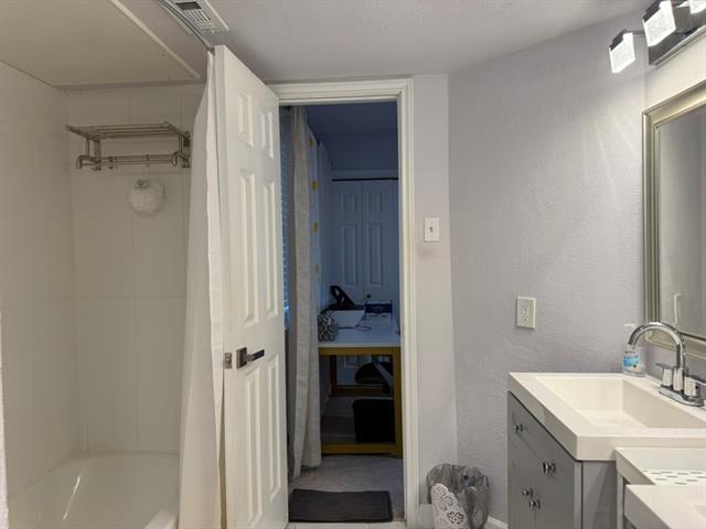 Building Photo - 2835 Keller Springs Rd