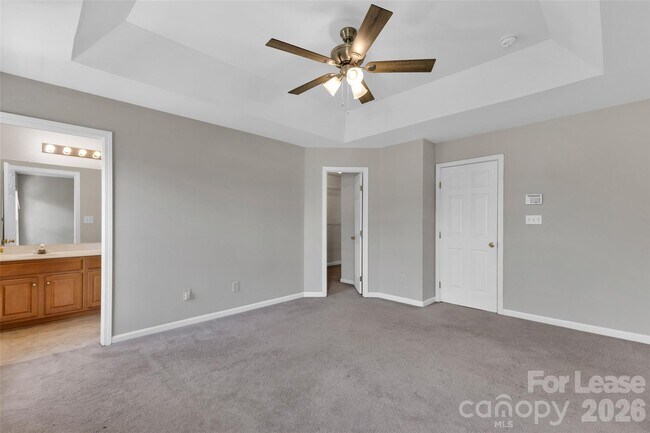 Building Photo - 940 Tiger Ln