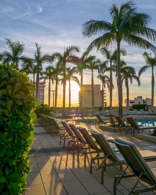 Building Photo - 1435 Brickell Ave