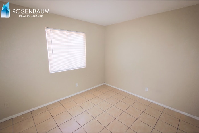 Building Photo - 2747 E Chipman Rd