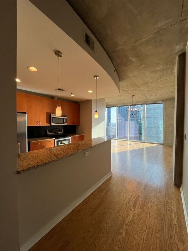 Building Photo - 301 Demonbreun St