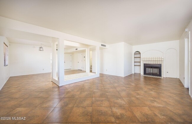 Building Photo - 2284 W Paseo Cielo