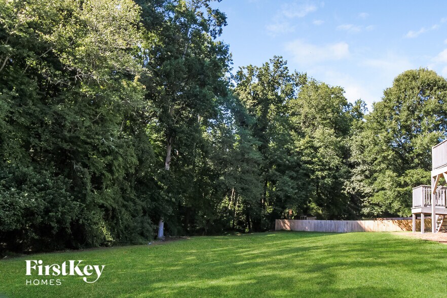 Building Photo - 5601 Kane Dr