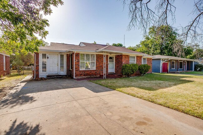 Building Photo - 3112 Willow Park St