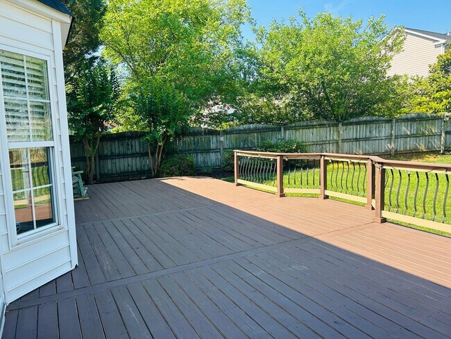 Building Photo - Charming 3-Bedroom Ranch in Greer’s Covete...