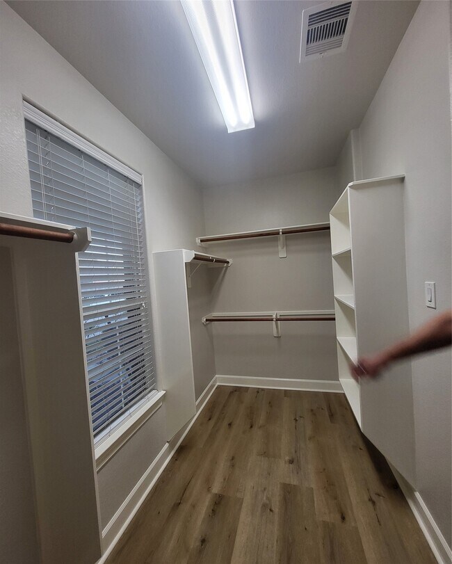 Building Photo - 606 Admiral Bay Ln