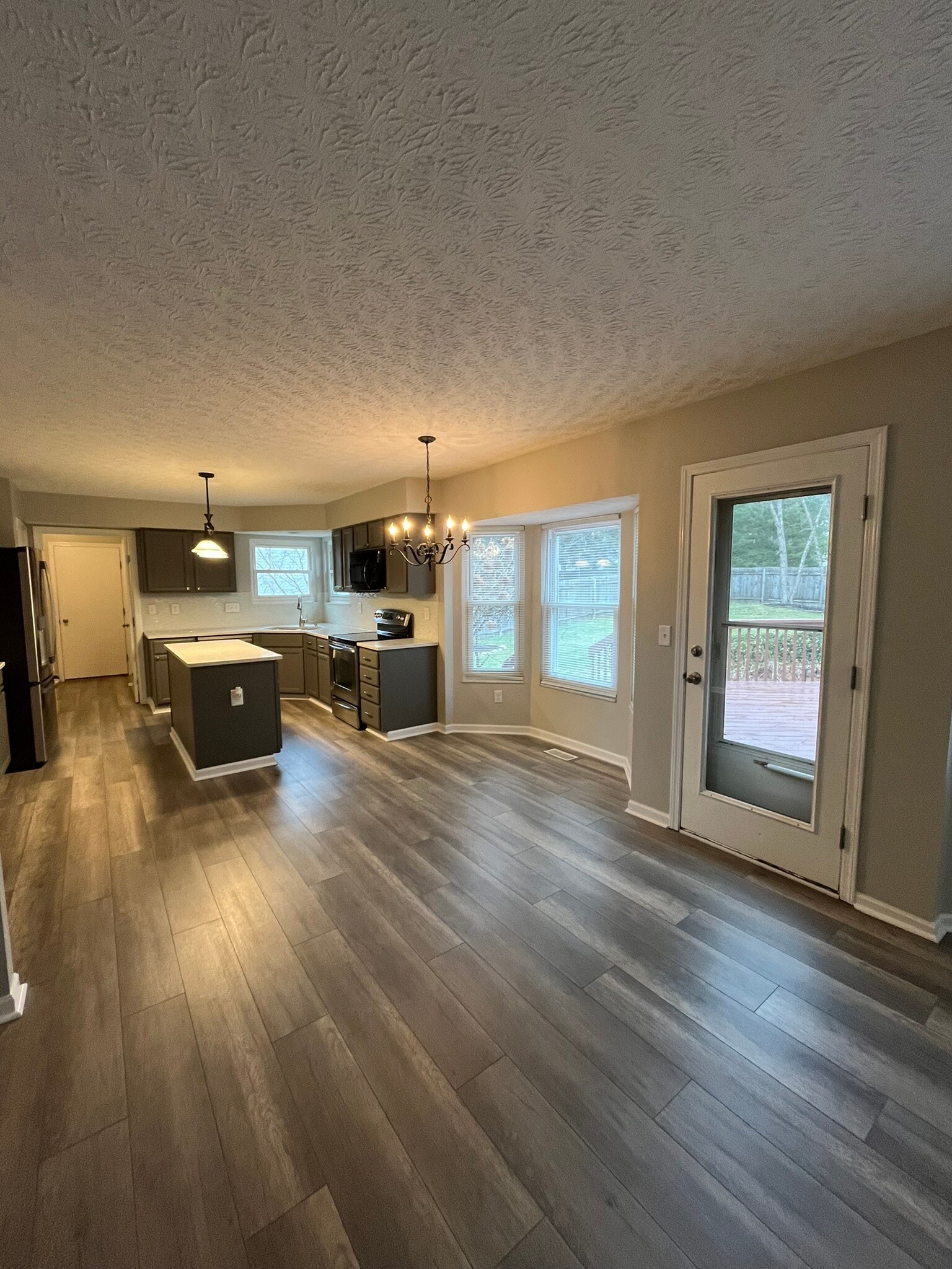 Building Photo - 208 Caswell Dr