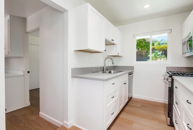 Building Photo - Charming & Upgraded San Marcos Home with Privacy and Space