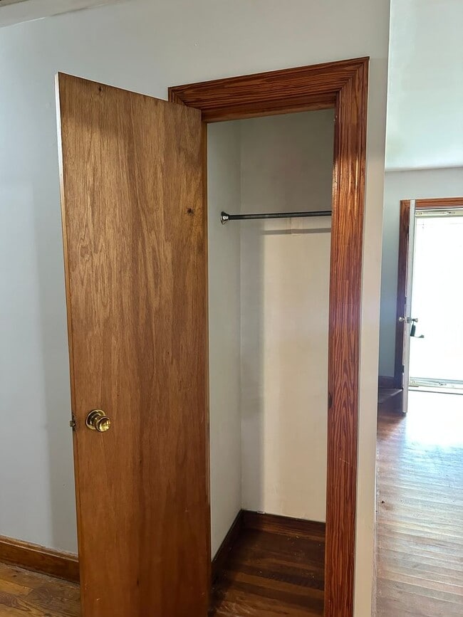 Building Photo - RENTAL HOME 3BD/1.5BTH