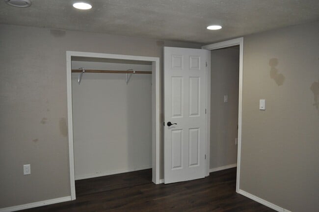 Building Photo - Goregeous 4 Bed 2.5 Bath Home in East Grand Forks! Move in Ready!