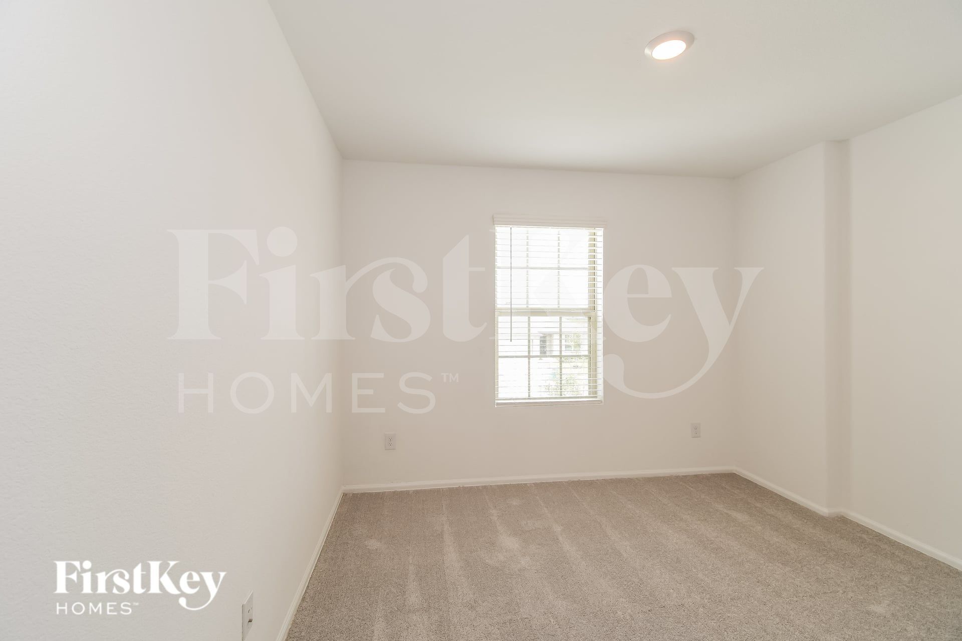 Building Photo - 707 Willow Harbor Ln