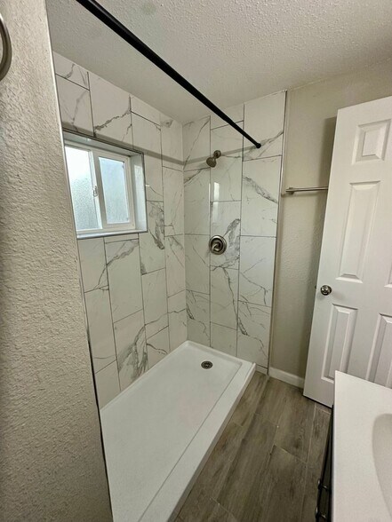 Building Photo - 101 N Seville Dr