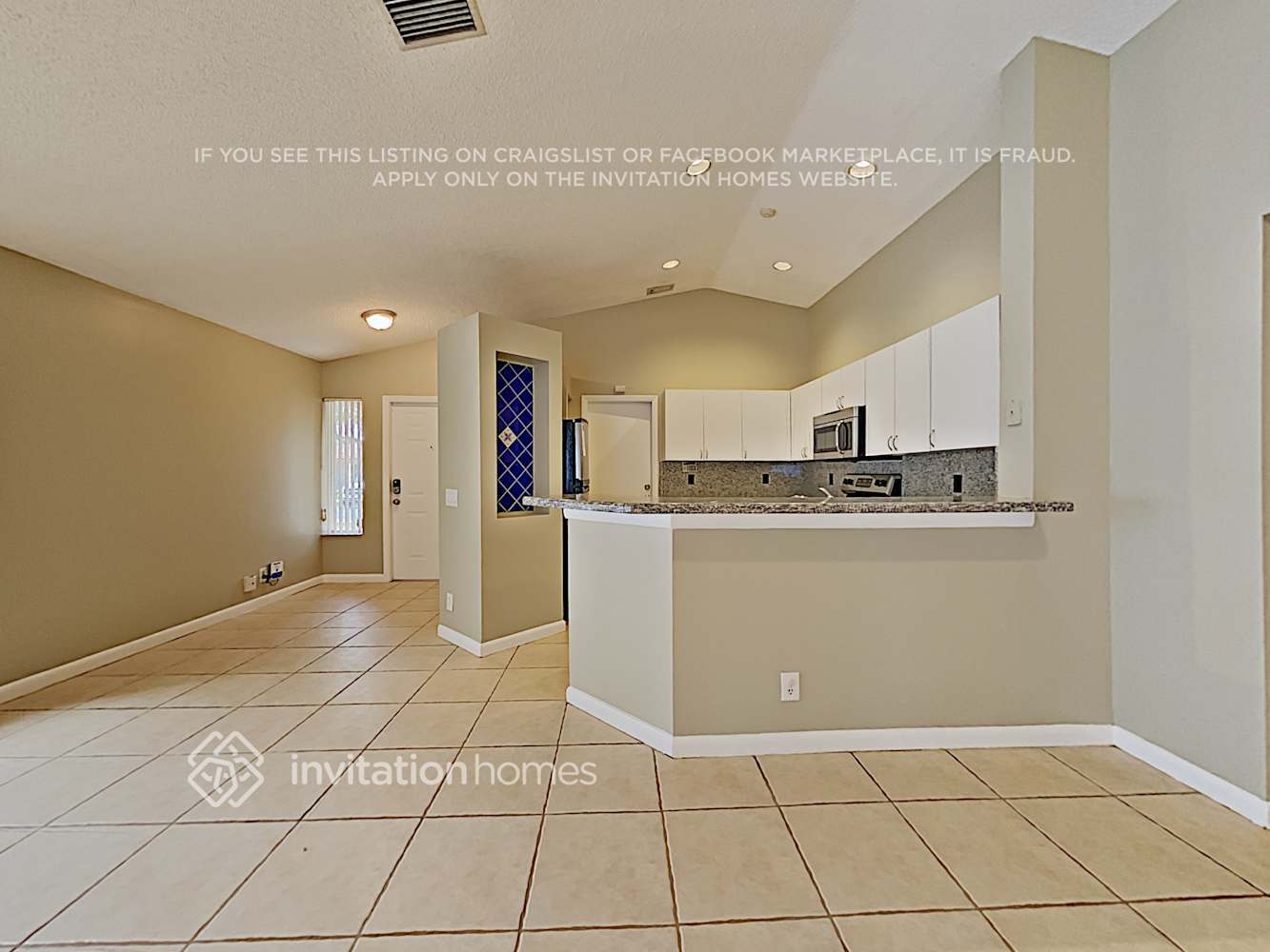 Building Photo - 1380 Presidio Dr