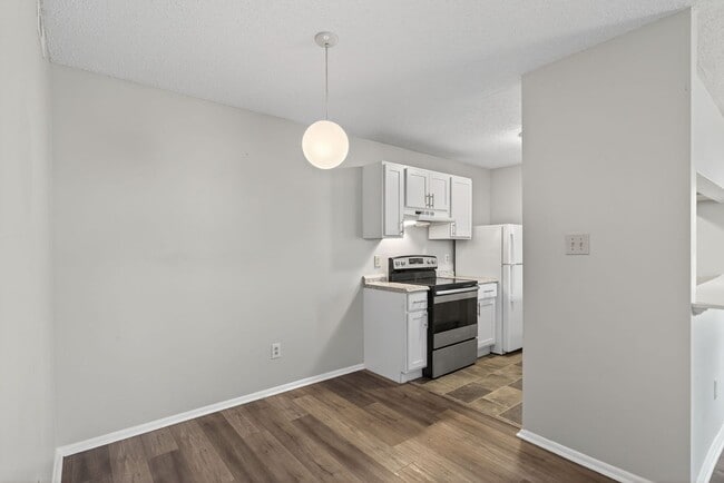 Building Photo - Call Sabrina Thomas Office at 757-767-0767...