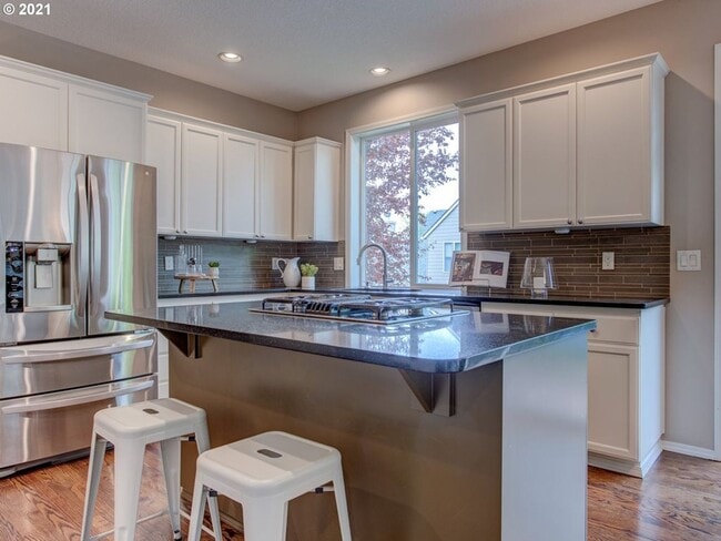 Building Photo - Sought after Remington 4bed 2.5bath with Lots of Yard Space!