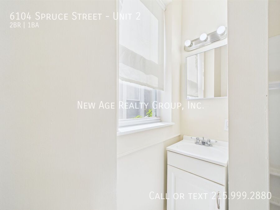 Building Photo - 6104 Spruce St