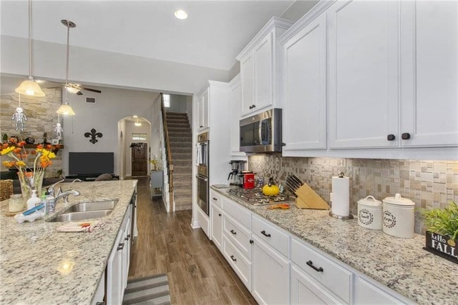 Building Photo - 744 Bonnet Blvd