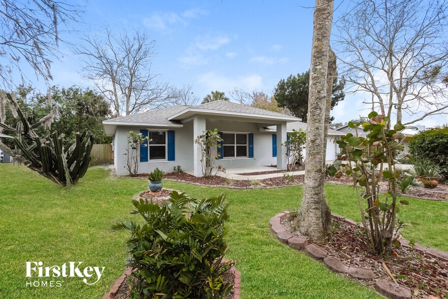 Building Photo - 2007 Juniper Dr