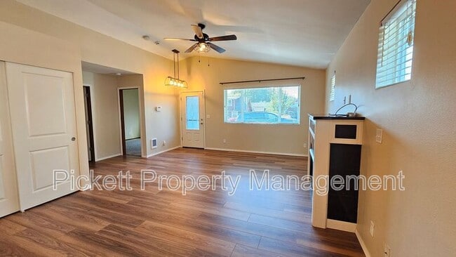 Building Photo - 1506 N Cambrian Ave