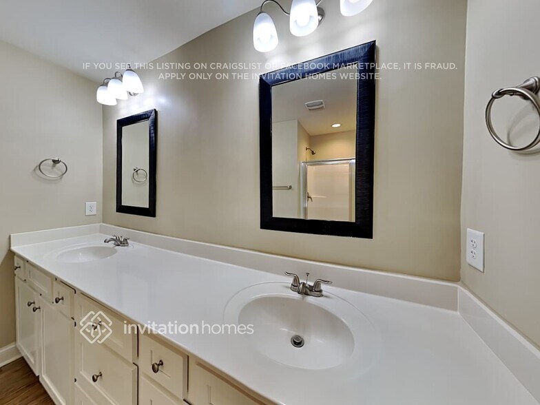 Building Photo - 76 White Trillium Dr