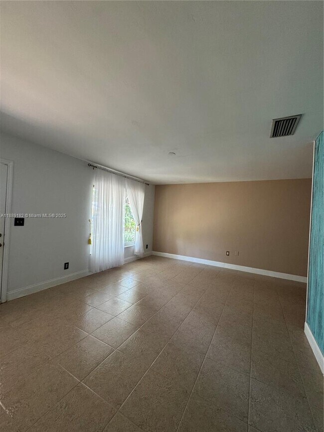 Building Photo - 11780 SW 81st Rd