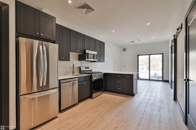 Primary Photo - One bedroom & 1 bath apartment available a...